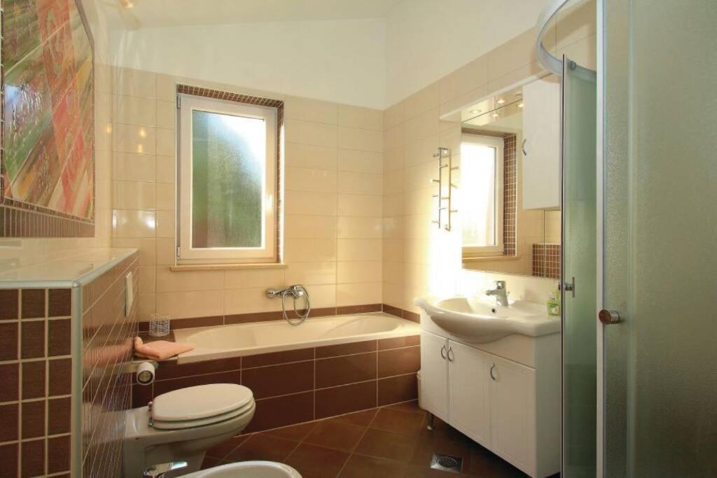 Adorable Holiday House Lilla-With Pool-Near Old Town Labin Labin  Kültér fotó